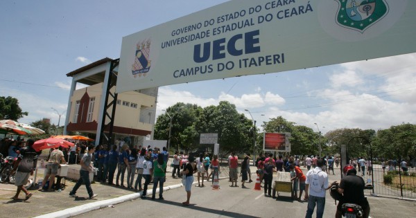 A partir das 23h59min, do dia 11 de outubro de 2019, o acesso à internet para geração da inscrição será no Vestibular Uece 2020.1 bloqueado