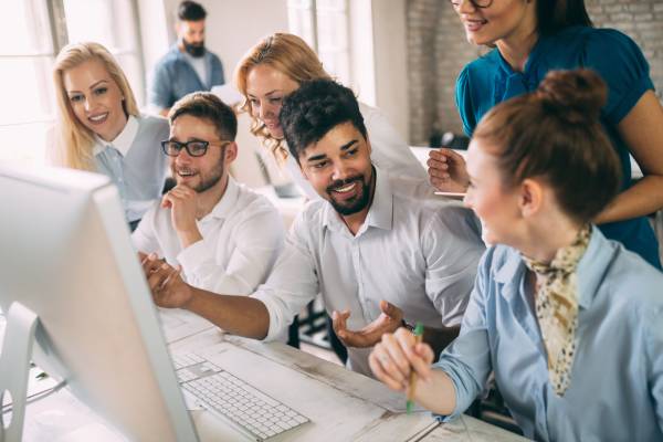 Centro Europeu oferece aulas gratuitas sobre seis carreiras do futuro